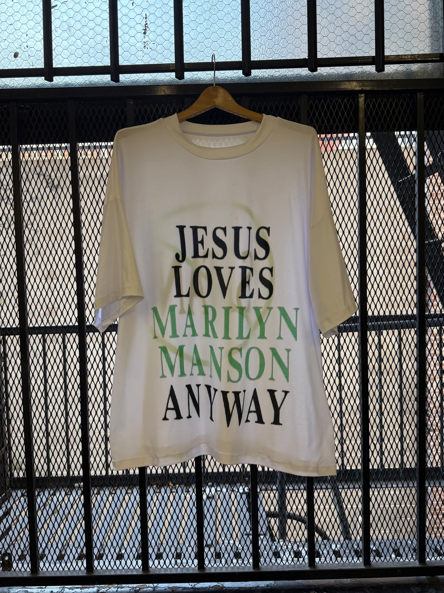 JESUS LOVES T-SHIRT